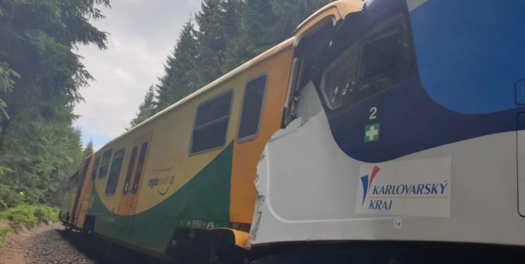 سه کشته و ده ها مجروح در برخورد دو قطار در جمهوری چک